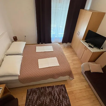 Mara 3* Novi Vinodolski