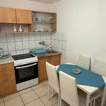 Mara 3* Novi Vinodolski