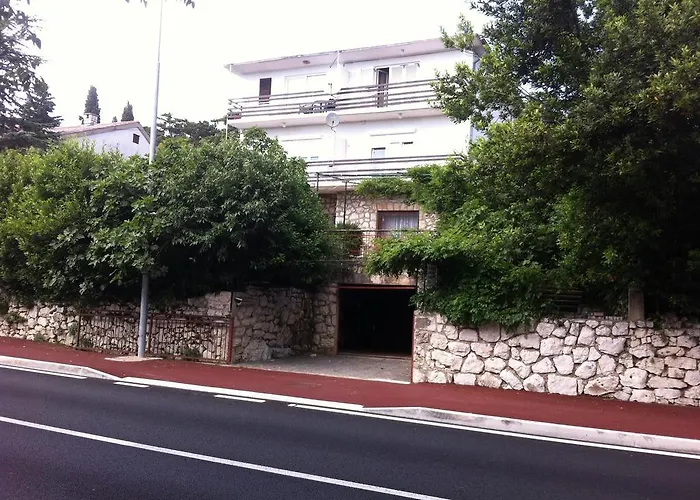 Mara Novi Vinodolski