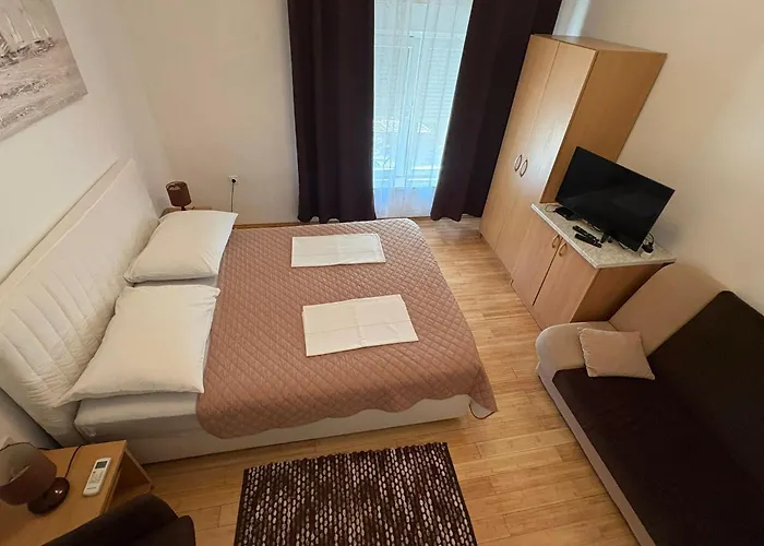Mara 3* Novi Vinodolski