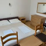 Mara Pensiune Novi Vinodolski