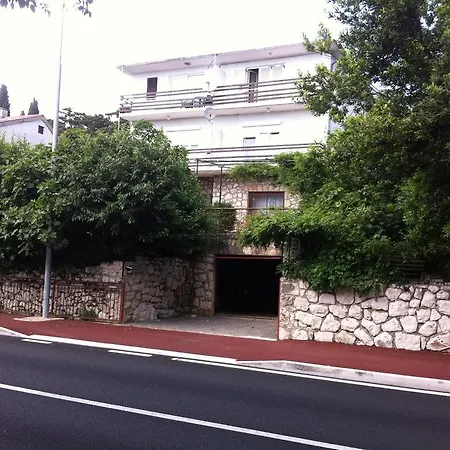 Mara Novi Vinodolski